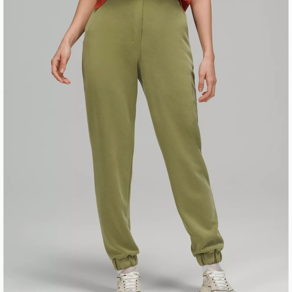 Lululemon pants